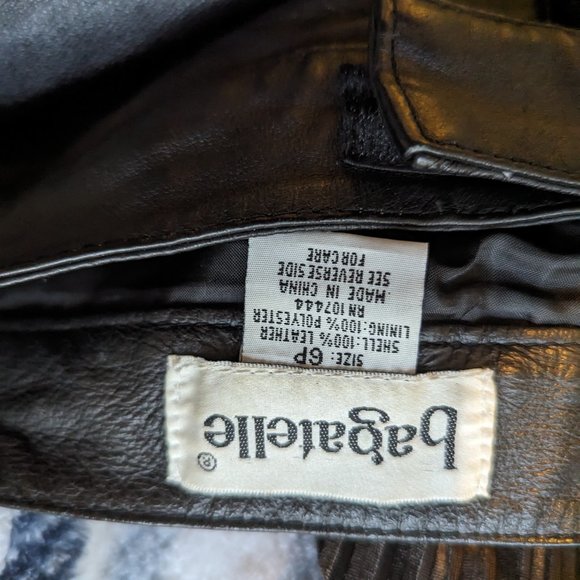 Bagatelle Vintage Black Leather Pants Relaxed Fit, High Waist | 6P - Picture 6 of 7